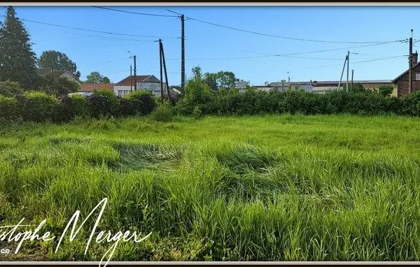 Terrain constructible à vendre 772 m² à Dieuze (57), viabilisé, proche centre ville