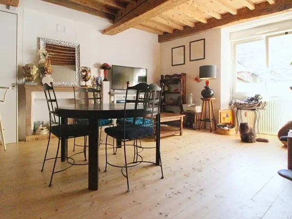 Superbe T2 spacieux d'environ 69 m²