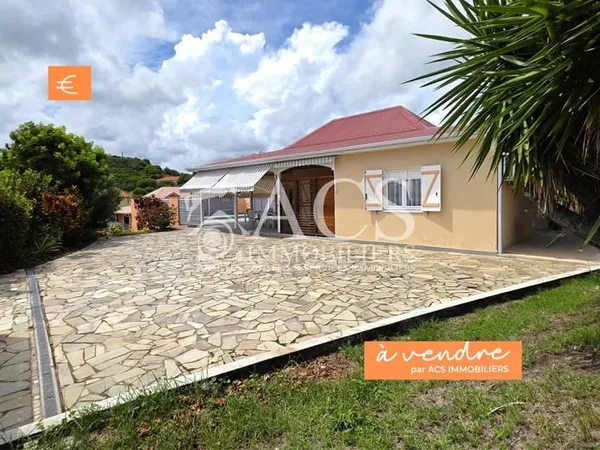 À vendre : Superbe villa sécurisée au Cap Chevalier à SAINTE