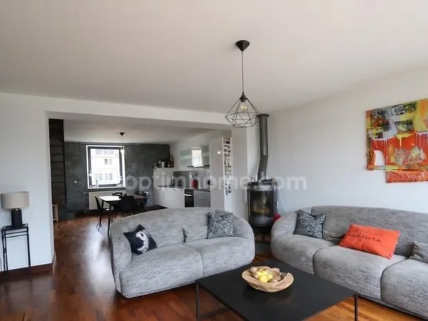 KANFEN - DUPLEX DE 102 M² AVEC 3 CHAMBRES, TERRASSE ET GARAGE ! EXCELLENTES PRESTATIONS !