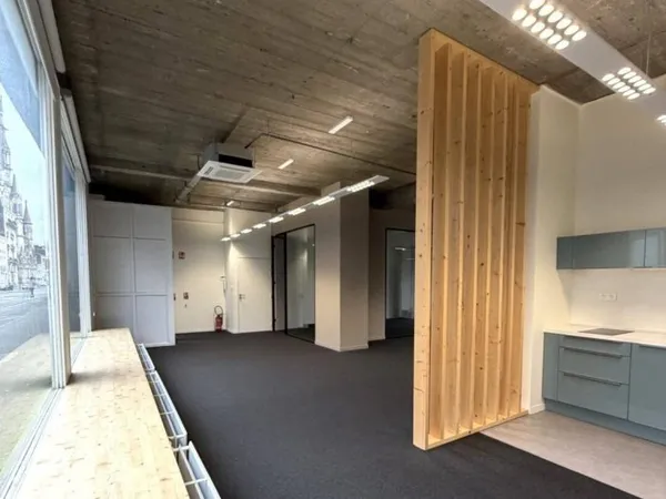 Local commercial 150 m²