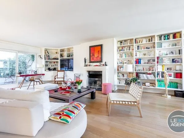 Maison 8 pièces 250 m²