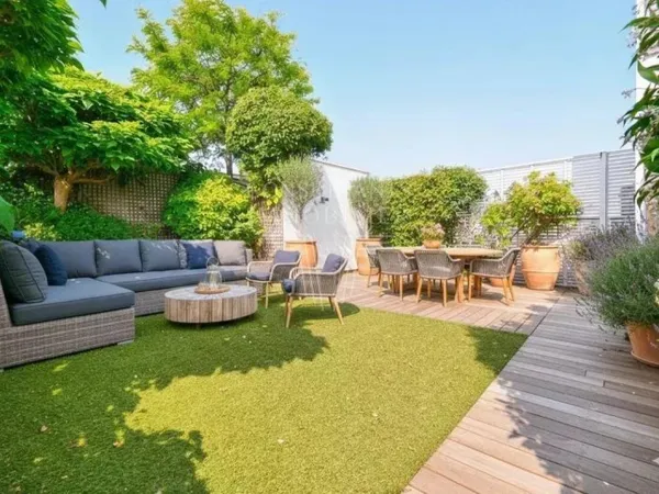 Vends penthouse - 237.21m² - 6 pièces, 3 chambres - Paris 16ème