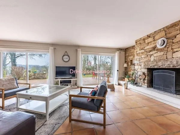 Maison 8 pièces 212 m²