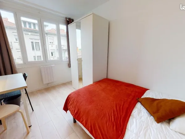 Chambre 4 pièces 60 m²