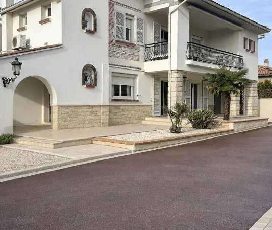 Maison 7 pièces 265 m²