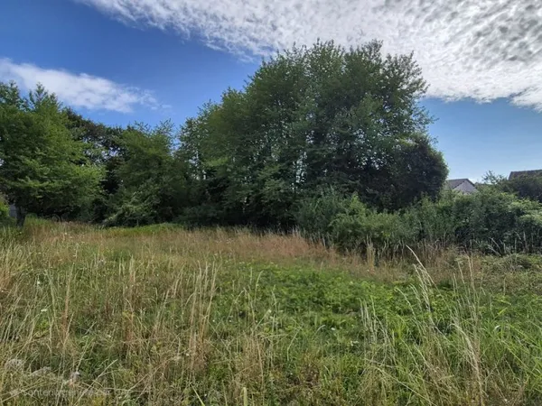 Terrain à Bâtir - 1300 m² plat