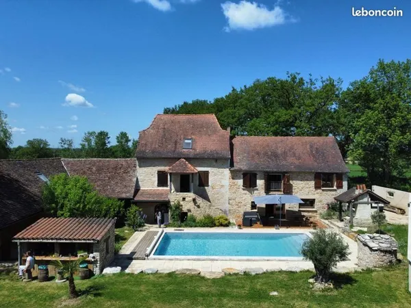 Maison en pierre du causse
