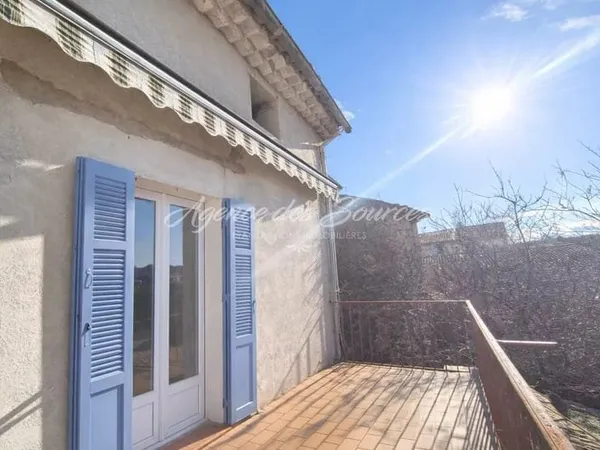 Appartement spacieux avec terrasse à Varages