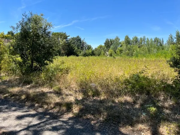 Terrain 1024 m²