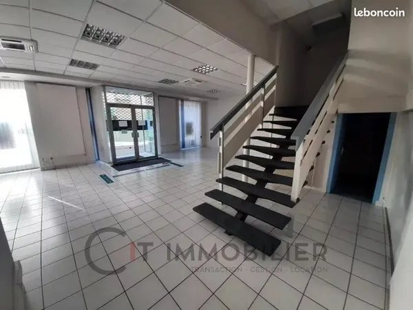 Local commercial 171 m² La Tour-du-Pin