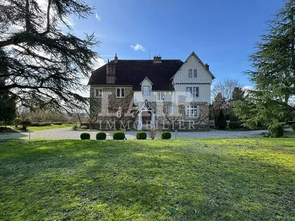 Maison 16 pièces 464 m²