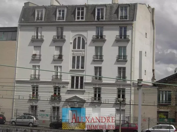 Studio 1 pièce 13 m²