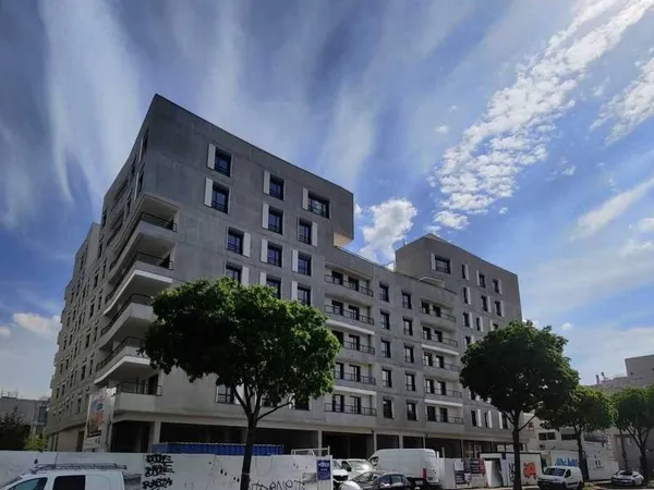Local 250 m²