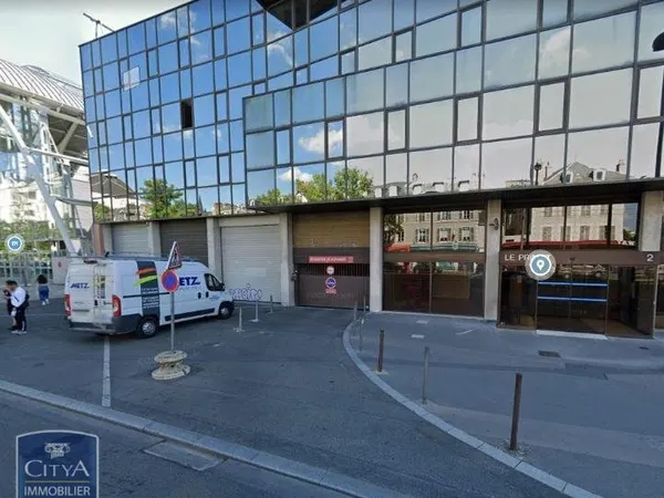 Stationnement Location Orléans   84€
