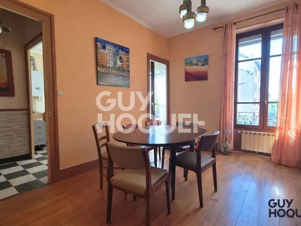 Appartement Saint Fons - Proche Tramway T10 - 4 pièces - 83 m2