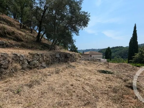 Terrain 2275 m²