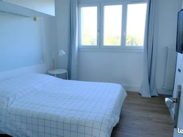 Chambre 4 pièces 10 m²