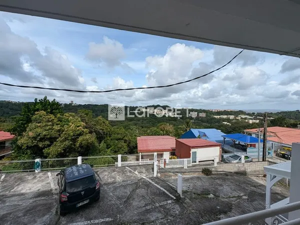Appartement Fort De France 4 pièce(s) 114 m2