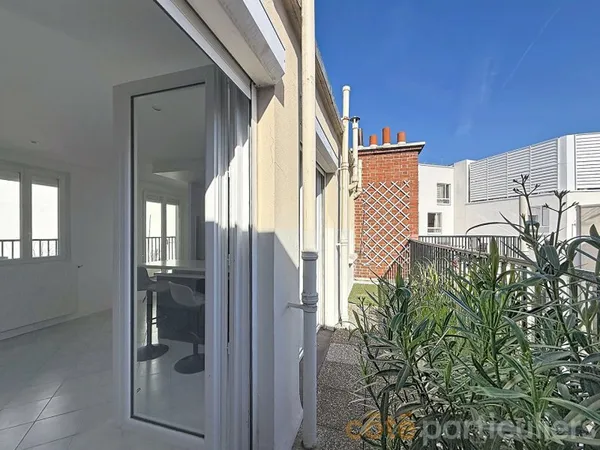 A louer Vide - Appartement 2P avec belles terrasse en dernier étage - Les Varennes