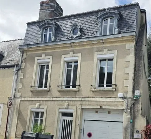Maison de ville 8 pièces 130 m²