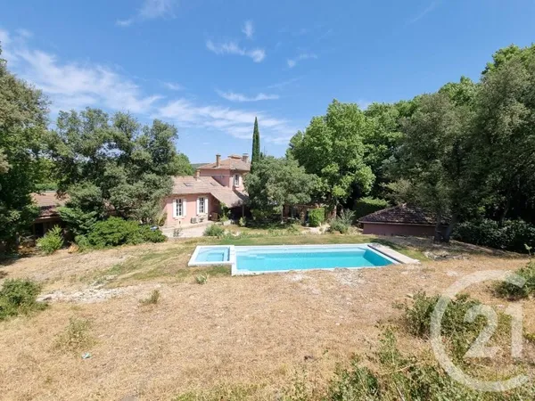 Maison 20 pièces 850 m²