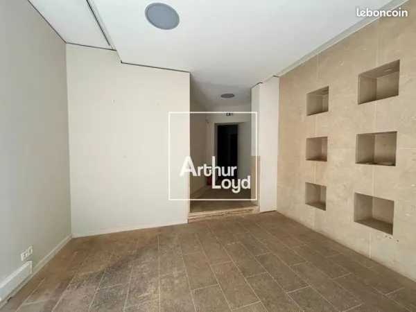 Local commercial 117 m²