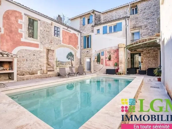 Maison de maître rénovée avec piscine et appartement indépendant - 360 m² - Renovated 19th Century M