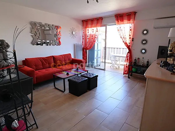 Appartement 2 pièce(s) 42 m2 avec parking, terrasse et aperçu mer