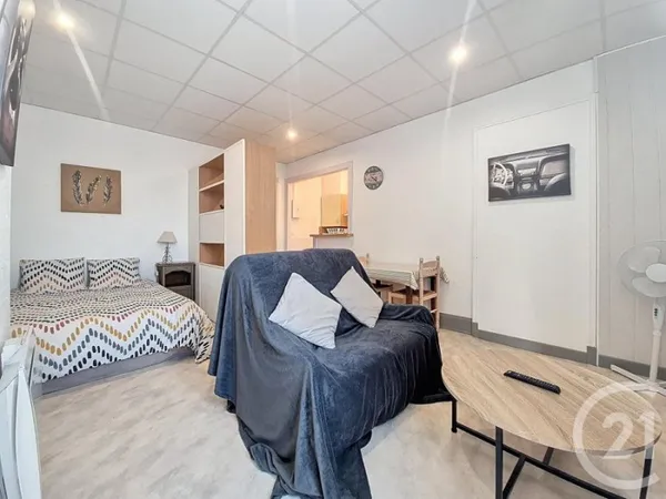 Studio 1 pièce 27 m²