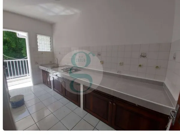Appartement F3 rénové en plein coeur de Saint-André