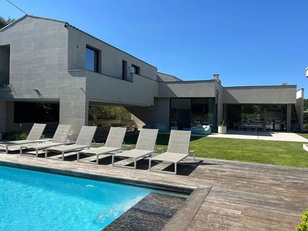 Maison de luxe 6 pièces 270 m²