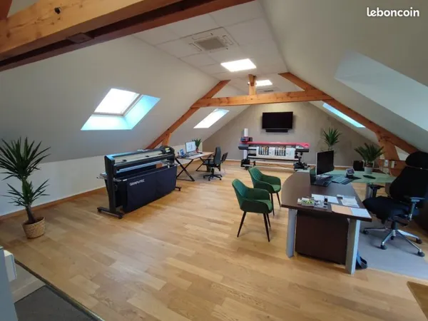 Atelier/ local professionnel 160m2 moissy-cramayel