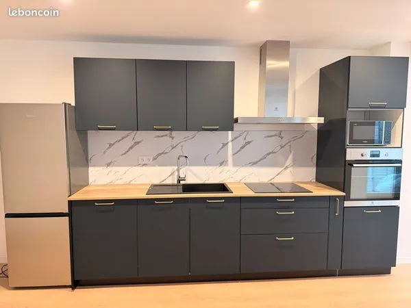 CHAMBRE EN COLOCATION RENOVEE -METRO PORTE d'ARRAS à 2 MIN - LILLE