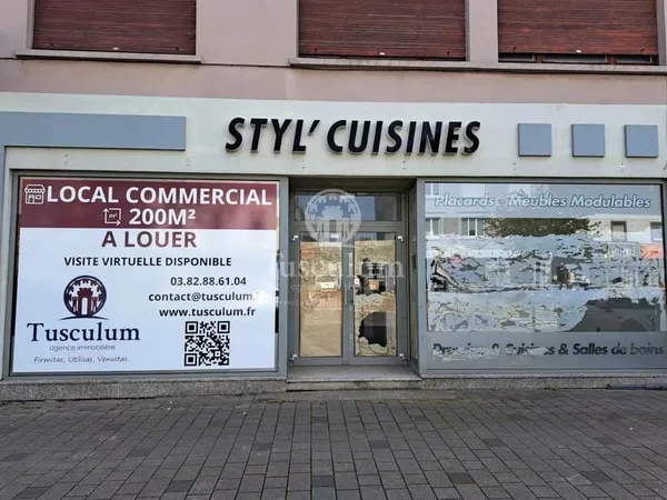 LOCAL COMMERCIAL YUTZ