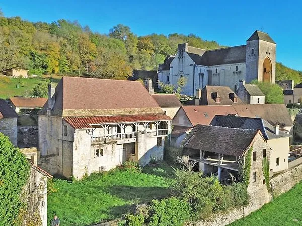 Maison de catactère Coly Saint Amand 6 pièce(s) 180 m2