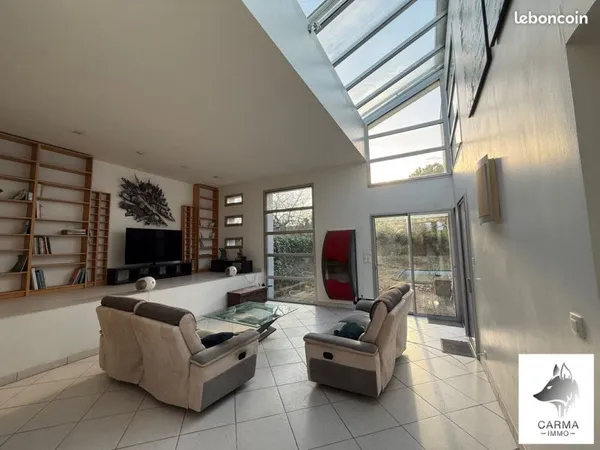 Maison 7 pièces 225 m²