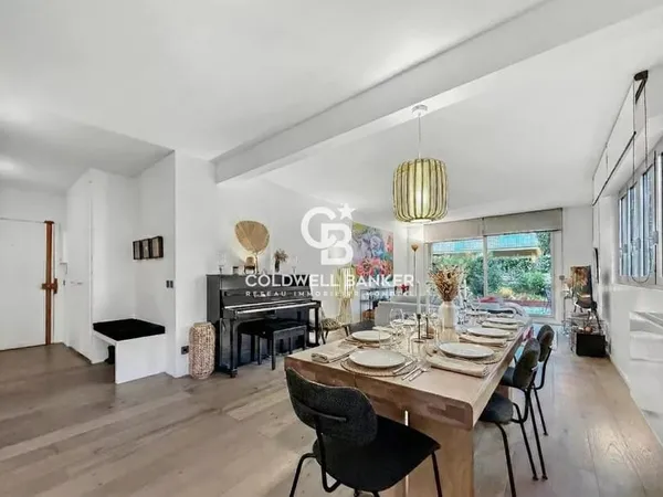 SOUS-OFFRE - Neuilly-sur-Seine, Saint James - Appartement avec terrasses, 2 chambres, entièrement ré