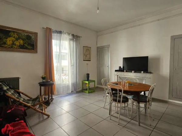 NIMES Appartement 5 pièce(s) 116.04 m2