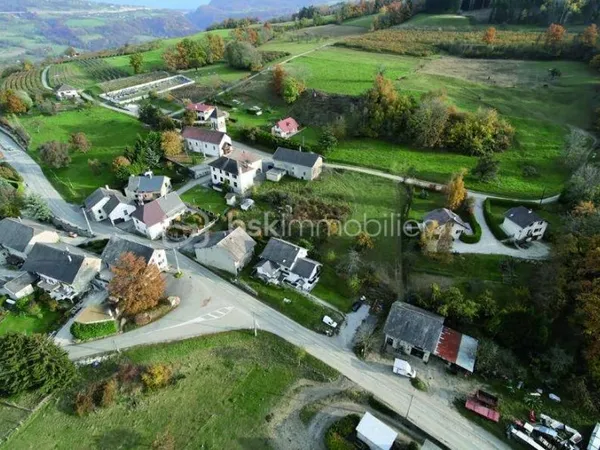Terrain constructible 835 m²