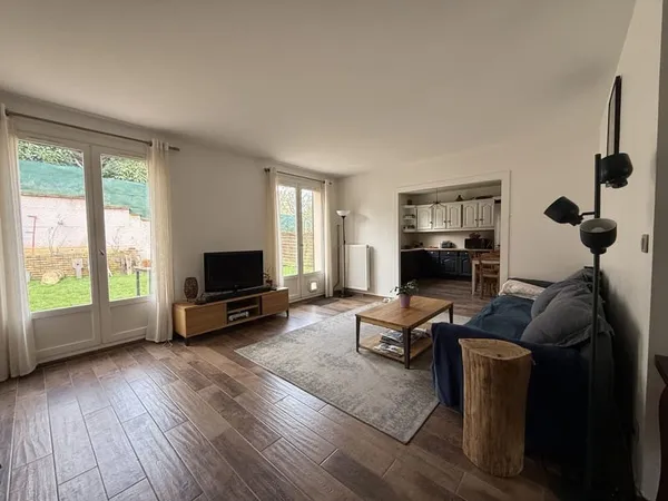 Maison familiale Fontaine de Villiers avec 6 pièces et 4 cha