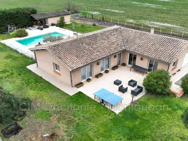 Maison de plain-pied 5 pièces 135 m²