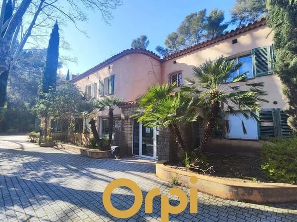 Maison 14 pièces 500 m²