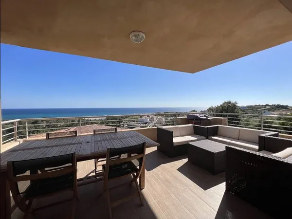 Grand Appartement T4 vue mer Solenzara