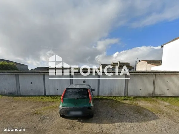 Parking 50 m² Niort