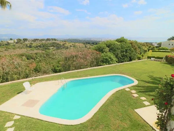 Villa 6 pièces 146 m²
