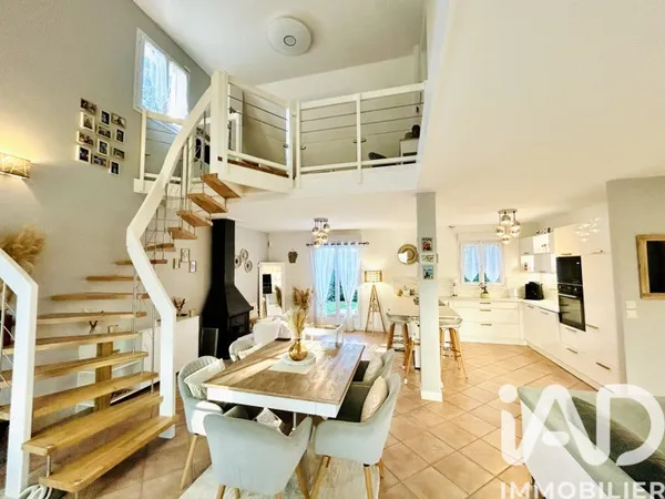 Maison 8 pièces 178 m²