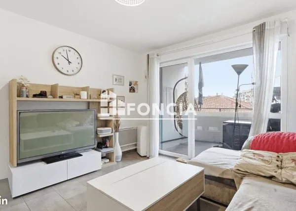 Appartement récent 2 pièces de 39m2 avec balcon et grand parking