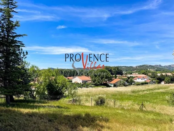 Terrain 2500 m²
