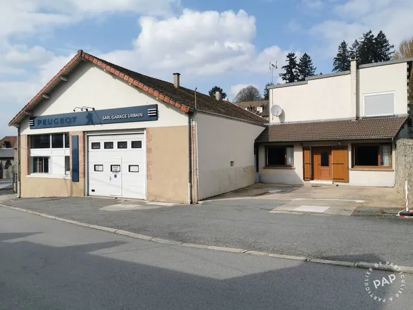 Local d'activité 1 pièce 216 m²